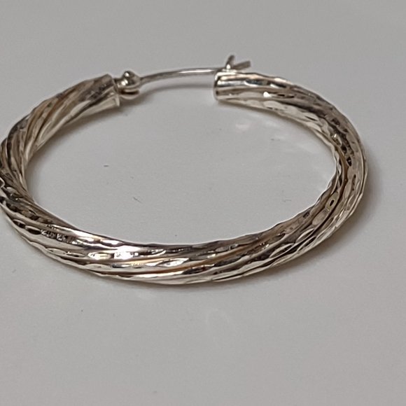 Cute Basic Lightweight 925 Sterling Silver Hoop Earrings - Picture 7 of 12